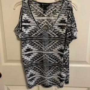 International concepts, black and white tee with cold shoulders and V-neck